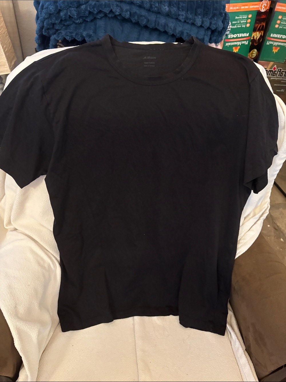 Uniqlo Men's Black Crewneck Short Sleeve Tee